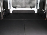 【車屋】として、長く車業界に従事した経験豊富なスタッフが多数在籍しております。