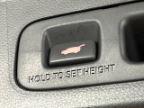 【パワーバックドア】スマートキーや運転席のボタンを押すだけでリアゲートが自動で開閉します!荷物を持っている時や、高い位置にあるバックドアを閉める際に便利な機能です♪