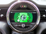 ◆iDriveを装備。操作系統をディスプレイから独立させることで、人間工学に基づいた最適な運転環境を実現しております。◆