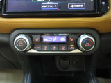 オートエアコンでお好みの温度になり、運転に集中できます。