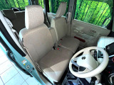 運転席シート廻りは使用感も少なく、良好な状態となっています。丁寧に使われていたことがよくわかりますね。