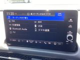 ナビ機能だけでなく、フルセグ、Bluetoothなどのオーディオ機能がついています!