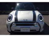 MINI NEXT大分では最大100項目の厳正な納車前点検を行い安心・安全なカーライフをお届け致します。
