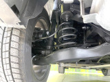 お車を安心してお乗りいただく為には、足回りの定期点検が欠かせません。サービスサポート(有償保証)では無料点検もご提供しており、安心のカーライフをお過ごしいただけるサポート体制が整っています。
