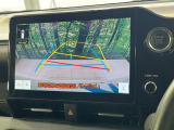 【バックカメラ】駐車時に後方がリアルタイム映像で確認できます。大型商業施設や立体駐車場での駐車時や、夜間のバック時に大活躍!運転スキルに関わらず、今や必須となった装備のひとつです!