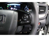 Hondaセンシングの機能のひとつ、アダプティブクルーズコントロール付!アクセルから足を離しても設定したスピードと前車との車間を保ち走行してくれます!車線維持もアシスト☆高速道路で疲労軽減ですね☆