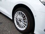 【アルミホイール】アルミホイール マルチスポークデザイン 8J&times;17+225/45R17タイヤ