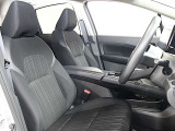 運転席まわりです。実際に座ってみて乗り心地を体感してみて下さい。