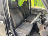 運転席シート廻りは使用感も少なく、良好な状態となっています。前オーナー様が丁寧に使っていたことがよくわかりますね。