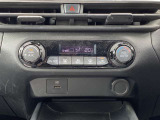 オートエアコン付ですので快適な車内温度を保てます。