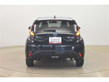 毎週月曜日定休日です。火曜日〜日曜日AM9:30〜PM6:30までの営業となります。ご来店お待ちしております。
