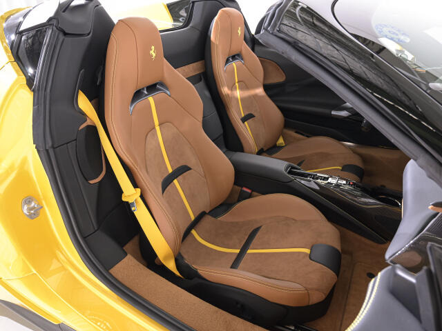 フェラーリ SF90スパイダー F1 DCT E4WD の中古車詳細 (3,000km