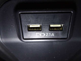 【USB給電】今では当たり前のUSB給電ソケットがついております。 スマホやデジカメなど出先や災害時の充電も可能です♪