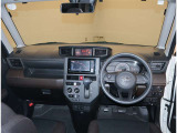 オシャレなインテリアで運転する気分も盛り上がりますよね^^