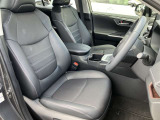 見通しのよいすっきりとした視界で、誰でも運転しやすいです。運転のしやすさは疲れにくさにも繋がりますよ♪