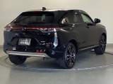 斜め後ろからの車両を検知するBSI、後退出庫サポートレスの車両です。詳細はスタッフへお尋ねください。
