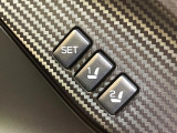 【メモリー機能付きパワーシート】ドライバーごとに設定したシート位置を記憶して、ボタン一つで切り替えできる便利な機能!運転する方が複数名いらっしゃるご家庭におすすめです♪