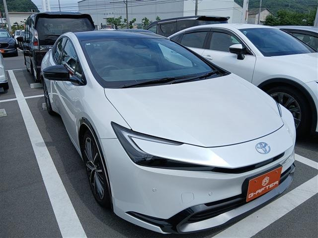 プリウス 2.0 Z 禁煙車 サンルーフ 純正12.3インチナビ