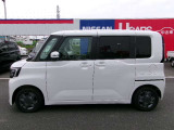 内外装およびエンジンル-ムなど専用クリ-ニング致します。車両クリ-ニングのプロが施工致しますので!高品質な1台に蘇りますよ♪(全在庫無料施工)