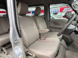 ひじ掛けが付いて運転が楽です