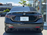 八光カーグループの強みはサポート力です。これまで培ってきた経験と技術力、スピードを生かして、お客様ひとりひとりを八光カーグループ全店でサポートさせて頂きます。