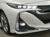 LEDヘッドライトです。デザイン性がよくとても明るいので、夜間の走行や悪天候でも安心です。しかも長寿命!