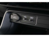 スマートフォンなどの音楽再生が可能なUSB接続ジャック装備車両です♪♪♪