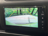 【バックカメラ】駐車時に後方がリアルタイム映像で確認できます。大型商業施設や立体駐車場での駐車時や、夜間のバック時に大活躍!運転スキルに関わらず、今や必須となった装備のひとつです!