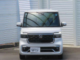 ご納車前のお車は当社指定整備工場にて、国家認定整備士が法定12ヶ月点検整備(もしくは24ヶ月点検整備)を行い、安心して気持ち良くお乗り頂けます!!