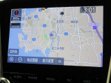 純正ナビを装備。タッチパネル式で使いやすく、お出かけもラクラクです。