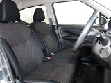 運転席まわりです。実際に座ってみて乗り心地を体感してみて下さい。