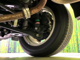 お車を安心してお乗りいただく為には、足回りの定期点検が欠かせません。サービスサポート(有償保証)では無料点検もご提供しており、安心のカーライフをお過ごしいただけるサポート体制が整っています。
