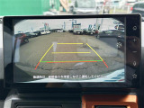 【バックモニター】後ろのカメラの映像をモニターに映し出すことができます!後方の見えない死角や、障害物との距離感をしっかり確認することができます!駐車が苦手な方におすすめです。