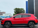 正規ディーラーの取り扱えるJEEPブランド保険もご用意!ご加入頂いた際、オリジナルサービスの『ボディ補修』『ガラス補修』『タイヤ補修』を無償で付帯いたします!※詳細はスタッフにお尋ねください。