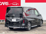 【障害物センサー】細い道を通ったときや駐車するとき等、障害物に当たりそうになると警告音が鳴ったり、自動でブレーキをかけてくれます。安心ですね!