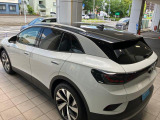 ダークインテッドガラス(プライバシーガラス)装着車です。