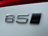B5モデルはエンジンスタートが非常に静か。かつ発進時にもスターターモーターによるアシストがかかり滑らかで力強い走り心地です。プレミアムモデルにより相応しい仕上がりとなりました。