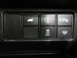 パーキングセンサーを装備しています。全車、弊社専門スタッフによる内外装クリーニングを実施しております。綺麗な状態でご納車いたします。