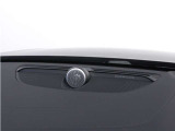 【Bowers&Wilkins】世界のオーディオファン垂涎のプレミアムサウンドシステムを搭載。コンサートホールのベストポジションに相当する音場空間を忠実に再現。乗る人すべてに驚きの音響体験を提供します