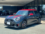 「ミニジョン・クーパー・ワークス」が新しく入庫いたしました。こちら当社自慢のお車です。まずはご覧になってください!いろんなところをチェックできます。