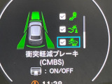 【シティブレーキアクティブシステム】低速走行中に前方の車両等を認識し、衝突しそうな時は警報とブレーキで衝突回避と被害軽減をアシスト。より安全にドライブをお楽しみいただけます。
