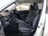 見通しのよいすっきりとした視界で、誰でも運転しやすいです。運転のしやすさは疲れにくさにも繋がりますよ♪