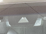【トヨタセーフティセンス】走行中に前方の車両等を認識し、衝突しそうな時は警報とブレーキで衝突回避と被害軽減をアシスト。より安全にドライブをお楽しみいただけます。