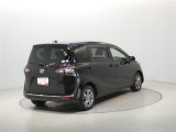 ご覧の車両以外にも多数のU-CARを展示販売しております。