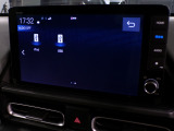 CD、DVD、Bluetooth、AM、FM、AUX、スマートフォン接続ができます。