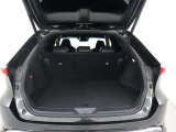 5人乗車時のラゲージスペースです、大き目でバックなど色々お荷物なら積めそうですね!