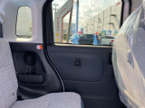 安全安心な走行のために、納車前には小さなクルマを知り尽くしたエキスパートが基本性能に関わる機能や状態を徹底的に点検しています。