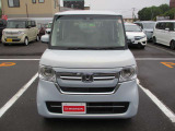 ご覧のお車は現在当店中古車展示場にて展示中です!
