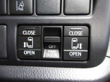 室内のスイッチで運転席から開閉ができる、パワースライドドアが付いています。(安心の挟み込み防止機能付)