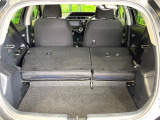 普段のお買い物や通勤、送迎等に十分な荷室スペースを確保しております。セカンドシートを倒すと、大きな荷物の積載も可能です♪